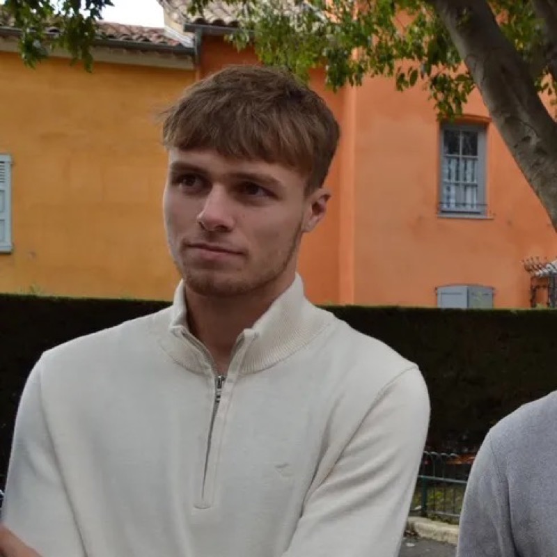 Pierre Debuire, 19 ans — créateur web premium